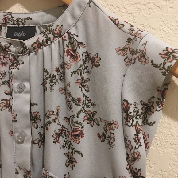 Mossimo Flowy Floral Blouse - Picture 6 of 6
